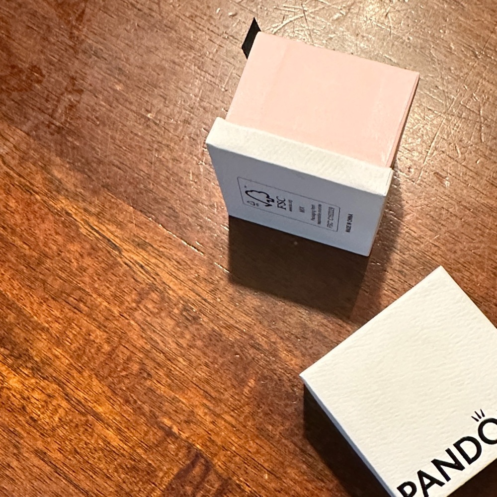 Pandora White Gift Box - Picture 3 of 6
